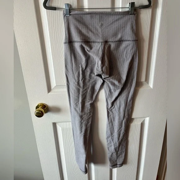 Lululemon Wunder Under Herringbone sz 6 - Picture 5 of 8